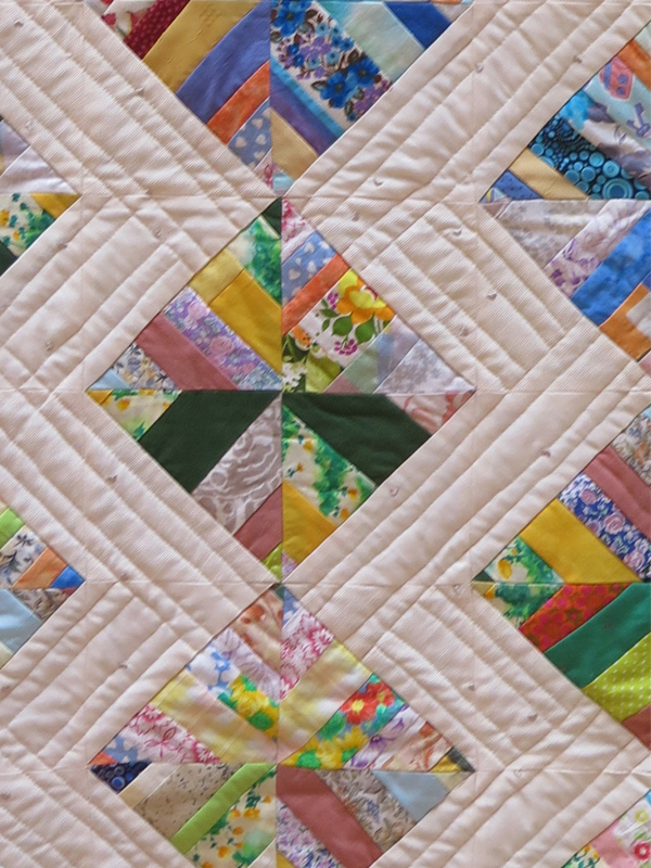 Maria Kraler, Qua drei, Detail